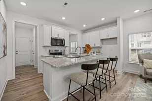 5025 Cherry Gum Ct, Matthews, NC 28105 - Photo 2