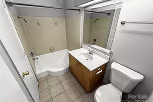 4824 Spring Lake Dr, Charlotte, NC 28212 - Photo 16