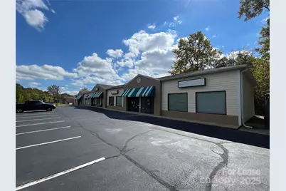 1303 7th Avenue E #C & D, Hendersonville, NC 28791 - Photo 2