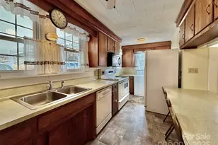 876 Old Fort Sugar Hill Rd, Old Fort, NC 28762 - Photo 10