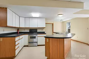 34 Larkspur Ct, Asheville, NC 28805 - Photo 24