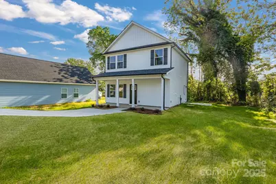 695 S Elm Street, Statesville, NC 28677 - Photo 2