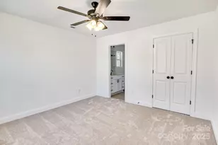 695 S Elm St, Statesville, NC 28677 - Photo 14