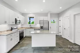 33 Loblolly Ln, Asheville, NC 28803 - Photo 2