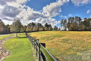 153 Badenyon Pl, Union Grove, NC 28689 - Photo 2