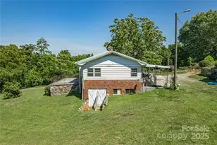 415 Weaverville Rd, Asheville, NC 28804 - Photo 36