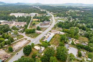 103 E King St, East Flat Rock, NC 28726 - Photo 34