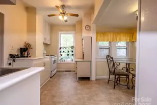 103 E King St, East Flat Rock, NC 28726 - Photo 6