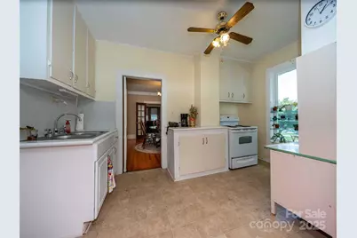 103 E King Street, East Flat Rock, NC 28726 - Photo 8