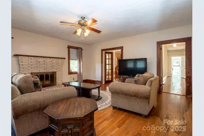 103 E King Street, East Flat Rock, NC 28726 - Photo 14