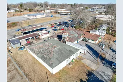 1510 10th Avenue SW, Hickory, NC 28602 - Photo 2