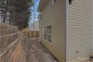 1411 Swaying Branch Ln, Clover, SC 29710 - Photo 16