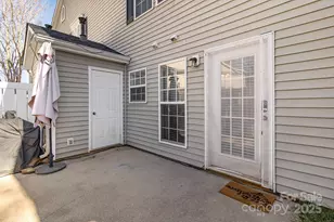 9562 Littleleaf Dr, Charlotte, NC 28215 - Photo 16