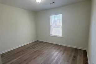 6748 Sullins Rd, Charlotte, NC 28214 - Photo 12