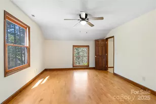 15 Elmwood Ln, Asheville, NC 28803 - Photo 32