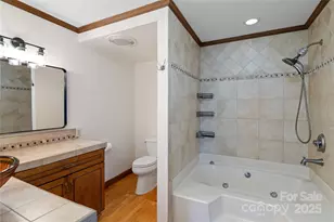 15 Elmwood Ln, Asheville, NC 28803 - Photo 24