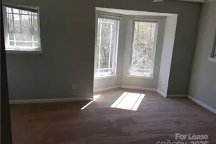 1105 Kurt Ct, Charlotte, NC 28209 - Photo 10