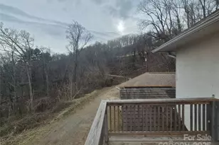 318 Vance Gap Rd, Asheville, NC 28804 - Photo 6