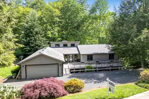 97 Ballantree Dr, Asheville, NC 28803 - Photo 2