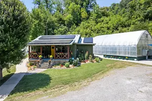 66 Bradley St, Waynesville, NC 28786 - Photo 38