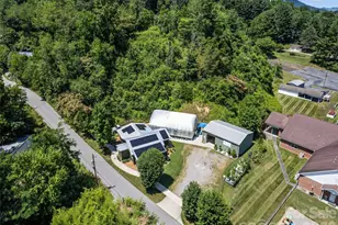 66 Bradley St, Waynesville, NC 28786 - Photo 4