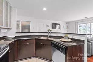 525 N Graham St, Charlotte, NC 28202 - Photo 8