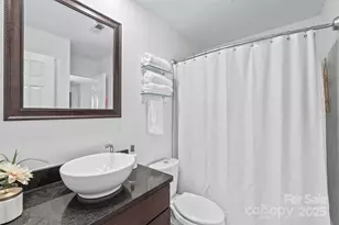 525 N Graham St, Charlotte, NC 28202 - Photo 16