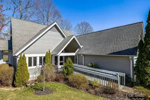 140 Overlook Dr, Flat Rock, NC 28731 - Photo 4