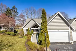 140 Overlook Dr, Flat Rock, NC 28731 - Photo 2