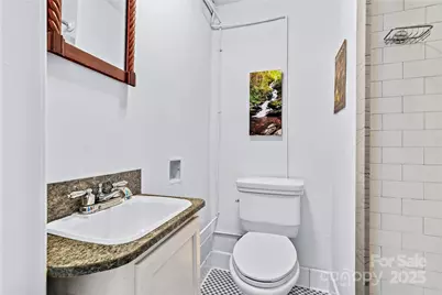 538 N Main Street #519, 518, 520, Hendersonville, NC 28792 - Photo 20