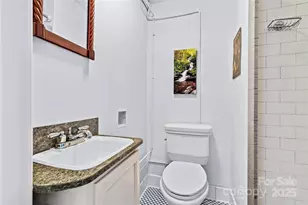 538 N Main St, Hendersonville, NC 28792 - Photo 20