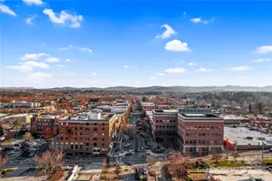 538 N Main St, Hendersonville, NC 28792 - Photo 26