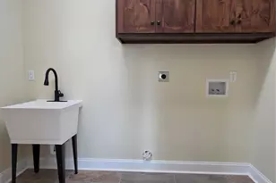 1060 Hawksbill Dr, Morganton, NC 28655 - Photo 14