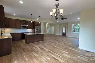 1060 Hawksbill Dr, Morganton, NC 28655 - Photo 6