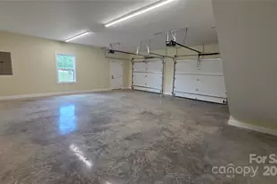 1060 Hawksbill Dr, Morganton, NC 28655 - Photo 16