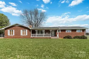 5643 Twinkle Dr, Concord, NC 28025 - Photo 2