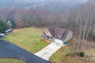 1263 Waterford Dr, Hickory, NC 28602 - Photo 46