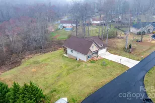 1263 Waterford Dr, Hickory, NC 28602 - Photo 42