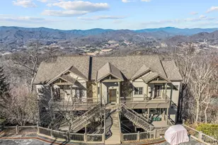 30 Club Villa Ct, Burnsville, NC 28714 - Photo 2