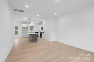 189 Cherry Spgs Ln, Asheville, NC 28804 - Photo 6