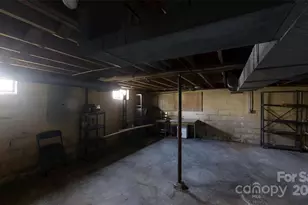 11 Season Ln, Asheville, NC 28805 - Photo 22