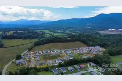 12 Byron Park Road, Clyde, NC 28721 - Photo 2