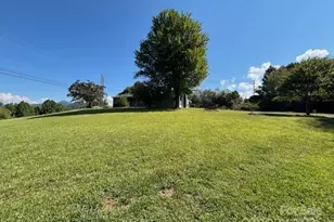 43 Flaming Arrow Dr, Whittier, NC 28789 - Photo 2