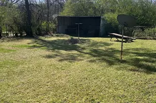 529 Devine St, Chester, SC 29706 - Photo 2