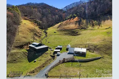 867 Indian Creek Road, Burnsville, NC 28714 - Photo 4