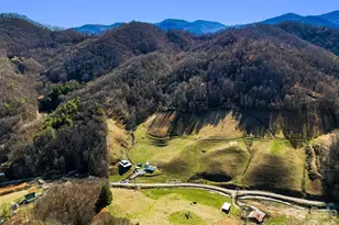 867 Indian Creek Rd, Burnsville, NC 28714 - Photo 6