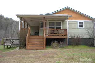 992 Hornet Dr, Whittier, NC 28789 - Photo 4