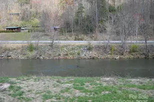 992 Hornet Dr, Whittier, NC 28789 - Photo 16