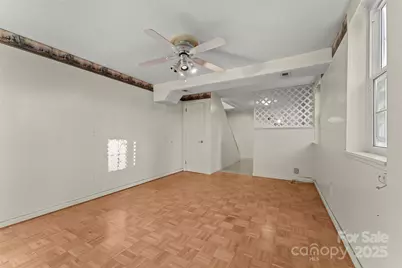 123 Castleton Lane, Hendersonville, NC 28791 - Photo 24