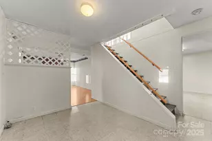 123 Castleton Ln, Hendersonville, NC 28791 - Photo 22